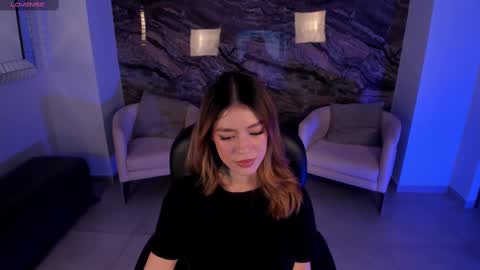 Violett  online show from 16, 2, 2025