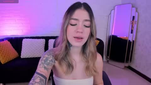 Violett  online show from 11, 10, 2025