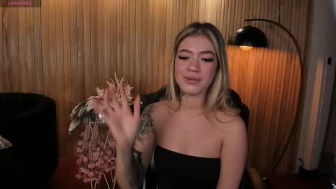 Violett  online show from 10, 11, 2025