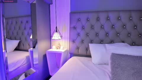 VioletthaRous online show from 2, 4, 2026