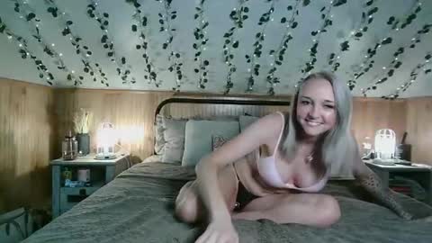 violet styles online show from 18, 3, 2026