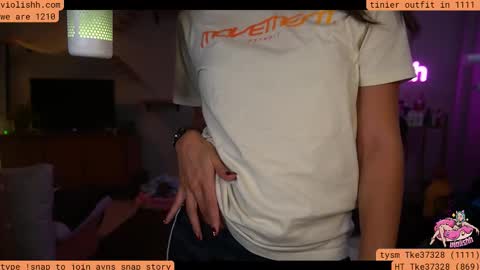 follow me on twitter violishh and ig violishh  online show from 14, 11, 2025