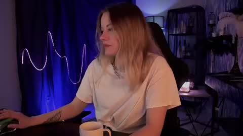 Snapshot of vireliamoonfall chatting on 25, 6, 2026 Virelia online show from 25, 6, 2026