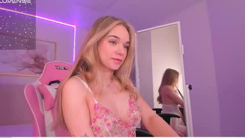 Chloe online show from 25, 2, 2025