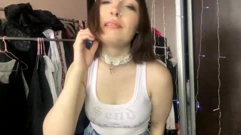 virusdoll online show from 22, 4, 2026