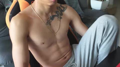 Snapshot of vito_benz chatting on 18, 10, 2025 VITO BENZ online show from 18, 10, 2025