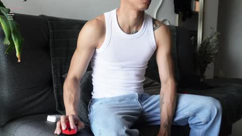 Snapshot of vito_benz chatting on 10, 4, 2026 VITO BENZ online show from 10, 4, 2026