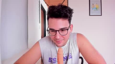Snapshot of vito_ferrero chatting on 23, 10, 2025 Vito Ferrer online show from 23, 10, 2025