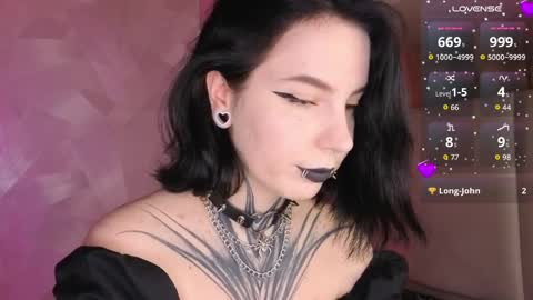 Snapshot of vivi__squirrel chatting on 28, 5, 2026 Vivi online show from 28, 5, 2026