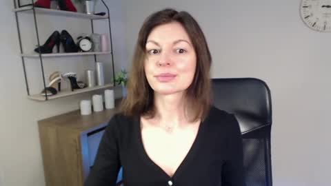 Vivian online show from 12, 2, 2025