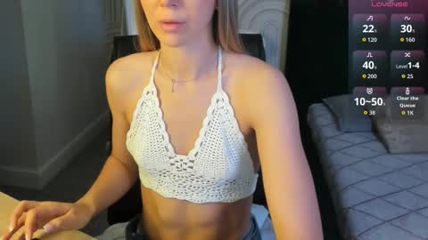 Vivian Evans online show from 12, 1, 2026