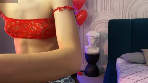 Vivian Evans online show from 3, 3, 2026