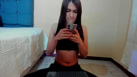 instagram Viviana73215 online show from 22, 12, 2025