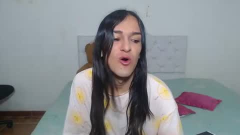 instagram Viviana73215 online show from 6, 8, 2026