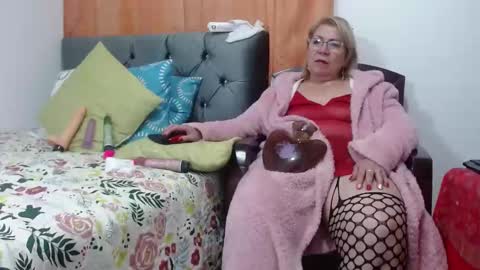 ViviannaJhonson online show from 14, 12, 2024