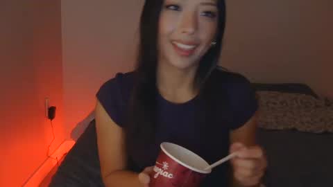 Snapshot of vivianwinters chatting on 12, 10, 2025 vivianwinters online show from 12, 10, 2025