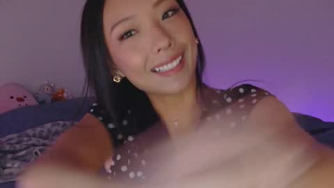 Snapshot of vivianwinters chatting on 23, 10, 2025 vivianwinters online show from 23, 10, 2025