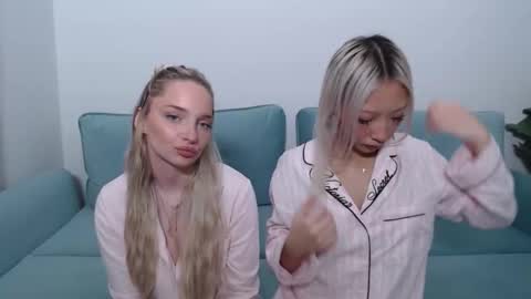 Snapshot of vivianwinters chatting on 21, 11, 2025 vivianwinters online show from 21, 11, 2025