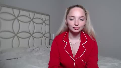 Snapshot of vivianwinters chatting on 28, 11, 2025 vivianwinters online show from 28, 11, 2025