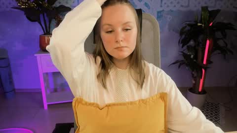 Vivien online show from 8, 1, 2025