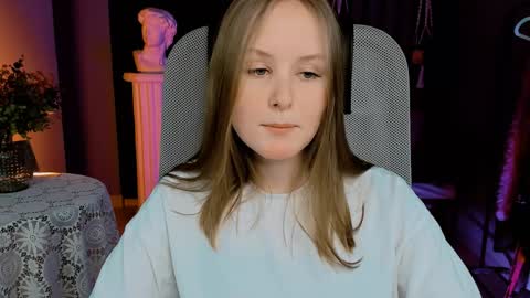 Vivien online show from 10, 1, 2025