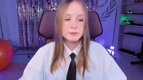 Vivien online show from 9, 3, 2025