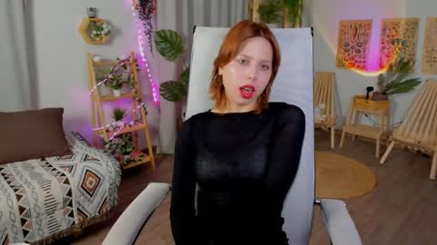 Vivienne  online show from 30, 5, 2026