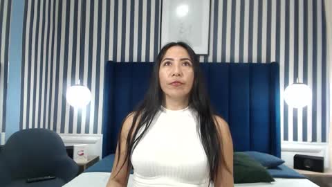 Vivian  online show from 20, 10, 2025