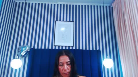 Vivian  online show from 7, 1, 2026