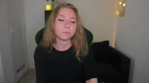 VivienVance online show from 28, 5, 2026