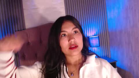 Snapshot of vixennilo chatting on 3, 10, 2025 Vi online show from 3, 10, 2025