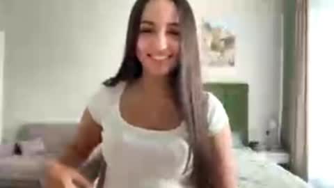 Miss Mia online show from 27, 4, 2026