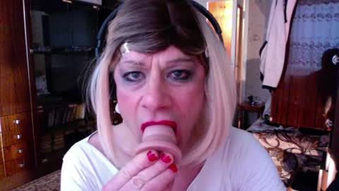 Snapshot of vladiskin chatting on 3, 2, 2026 Violetta Elysia online show from 3, 2, 2026