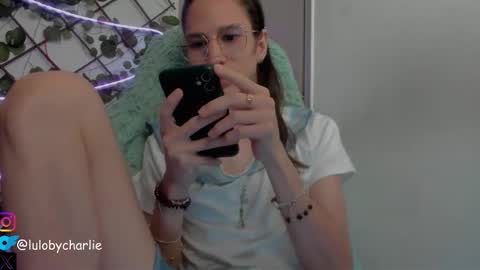 Snapshot of vodkadelulo_ chatting on 4, 2, 2026 vodkadelulo online show from 4, 2, 2026