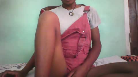 Snapshot of vounialdy chatting on 15, 2, 2025 vounialdy online show from 15, 2, 2025