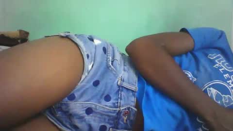 Snapshot of vounialdy chatting on 12, 3, 2025 vounialdy online show from 12, 3, 2025