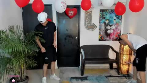 Snapshot of voyeurism_guys chatting on 21, 9, 2025 voyeurism_guys online show from 21, 9, 2025