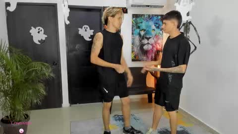 Snapshot of voyeurism_guys chatting on 9, 10, 2025 voyeurism_guys online show from 9, 10, 2025
