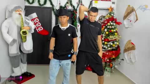 voyeurism_guys online show from 18, 12, 2025