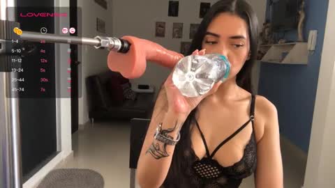vsantini_ online show from 3, 3, 2025