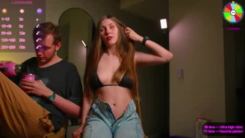 Snapshot of vundersex chatting on 12, 11, 2025 Eva and Franklin online show from 12, 11, 2025