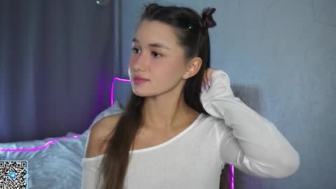 Snapshot of vvilly_wonka chatting on 9, 9, 2025 Ethal - thank you for thumb up online show from 9, 9, 2025