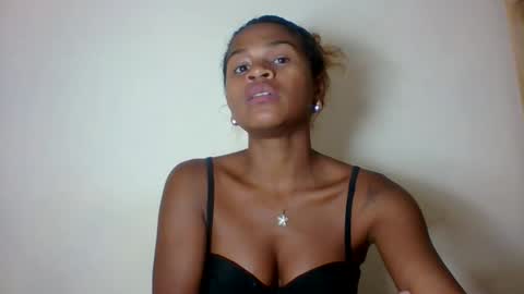 Snapshot of vynarahot chatting on 2, 5, 2026 vynarahot online show from 2, 5, 2026