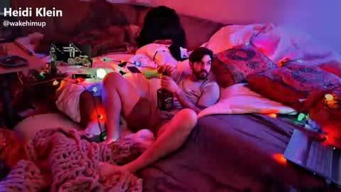 Snapshot of wakehimup chatting on 22, 12, 2025 wakehimup online show from 22, 12, 2025