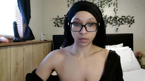 wanderlustgaal online show from 4, 12, 2025