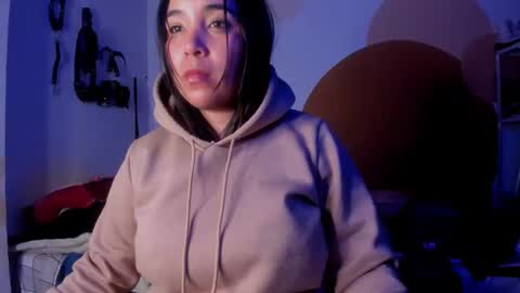 Snapshot of waningrosee chatting on 16, 12, 2024 Waningrose Lu online show from 16, 12, 2024