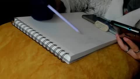 Snapshot of waningrosee chatting on 8, 3, 2025 Waningrose Lu online show from 8, 3, 2025