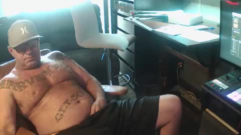 Snapshot of wantitbutyoucanthaveit chatting on 31, 1, 2026 inittogetitin online show from 31, 1, 2026