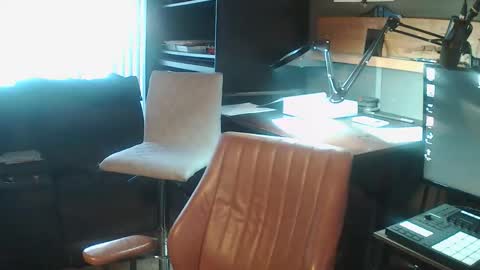 Snapshot of wantitbutyoucanthaveit chatting on 2, 2, 2026 inittogetitin online show from 2, 2, 2026