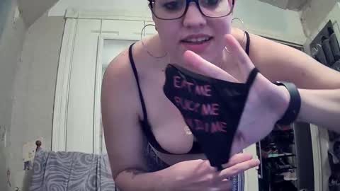 warwhore24 online show from 5, 2, 2025